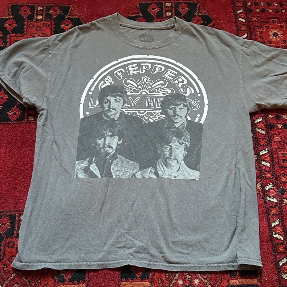 Sergeant Peppers Beatles grey shirt